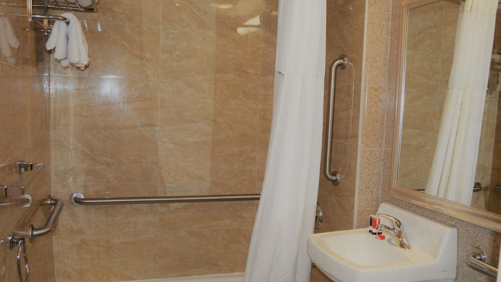 Hotel Royal 2*