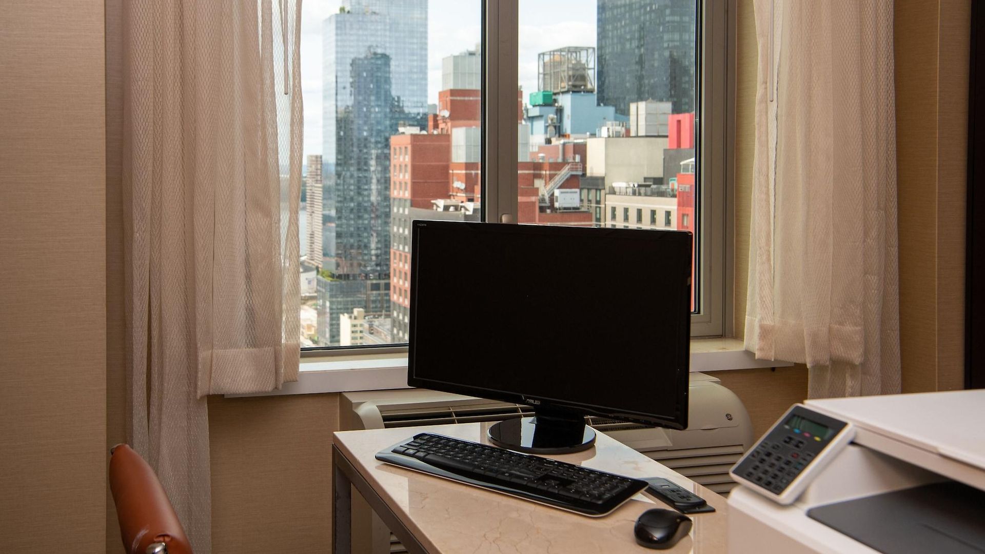 - Times Square By Ihg Hotel New York