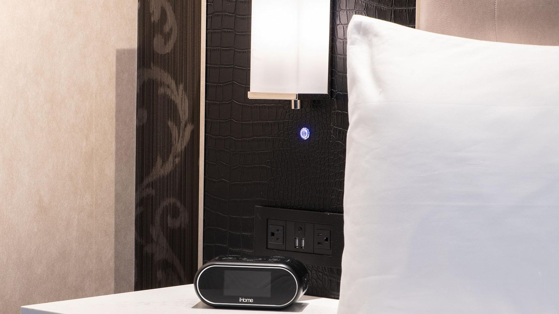 Aliz Times Square Hotel