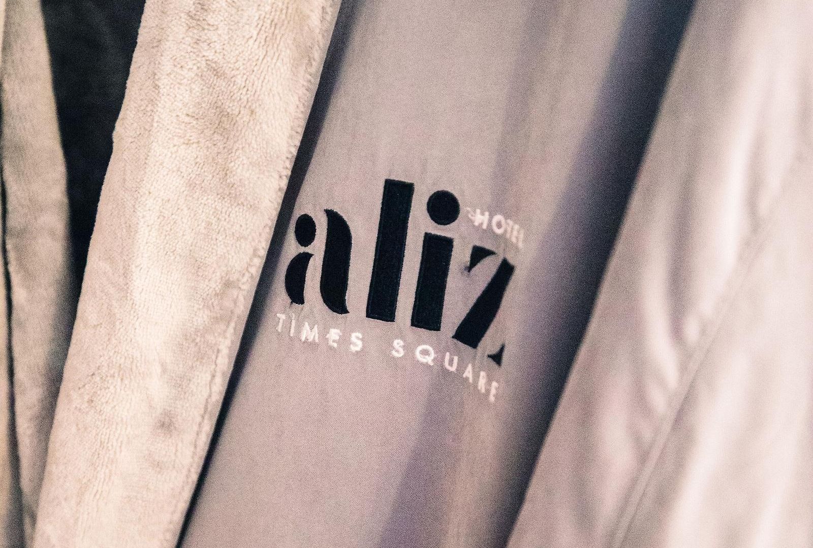 Aliz Times Square New York