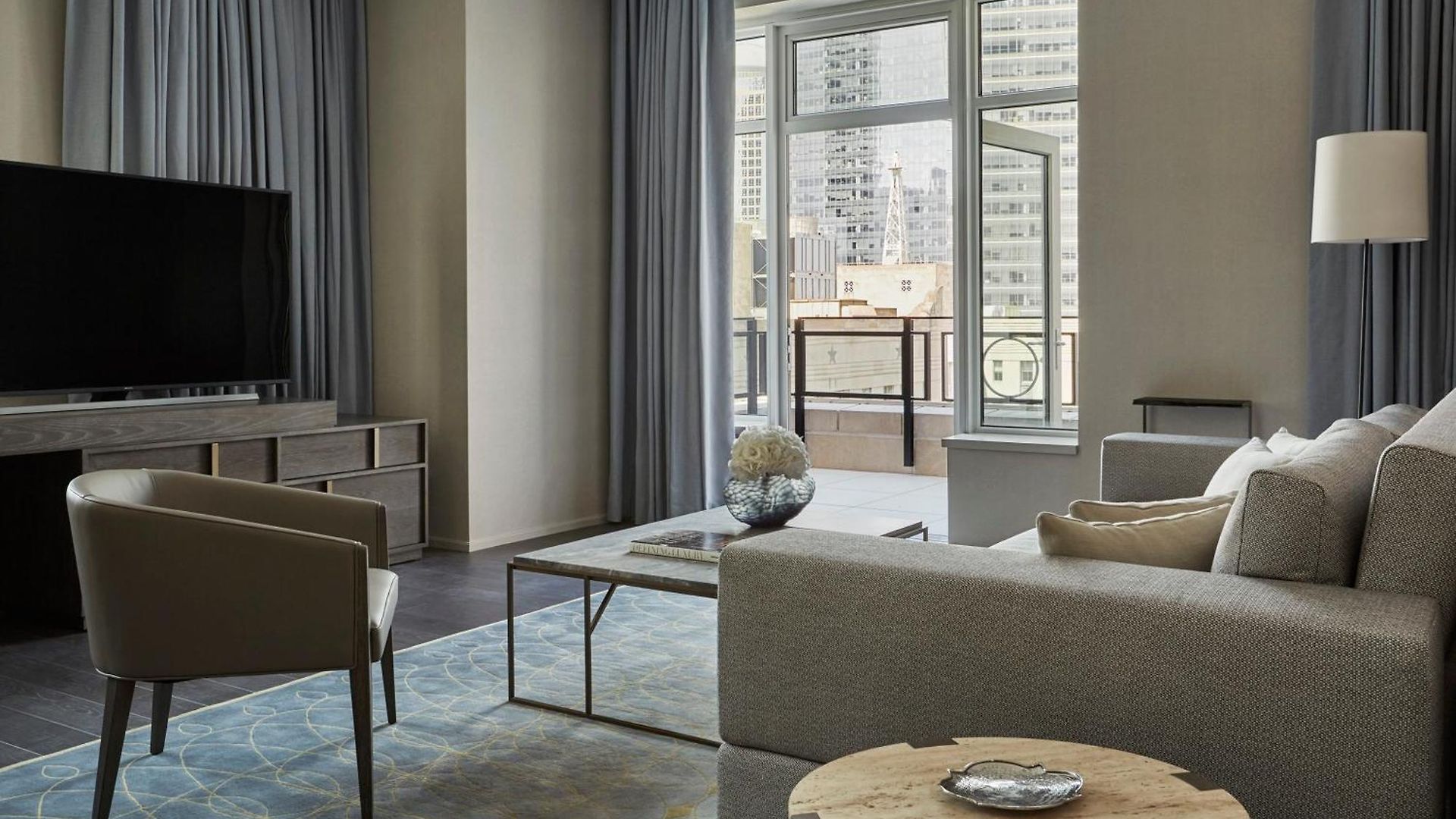 Hotel Four Seasons Downtown
