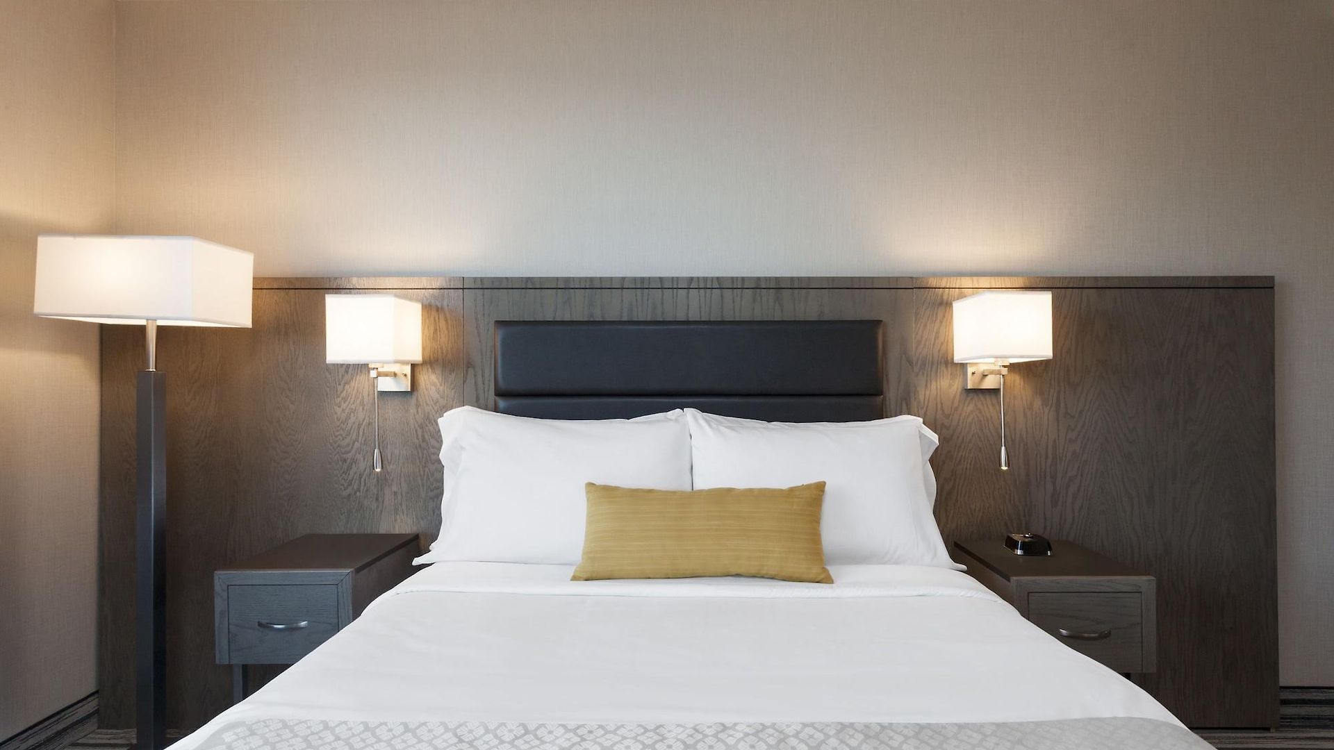 Wyndham Garden Laguardia South Hotel