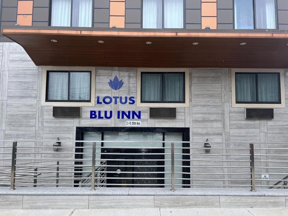 Lotus Blu & 3* New York