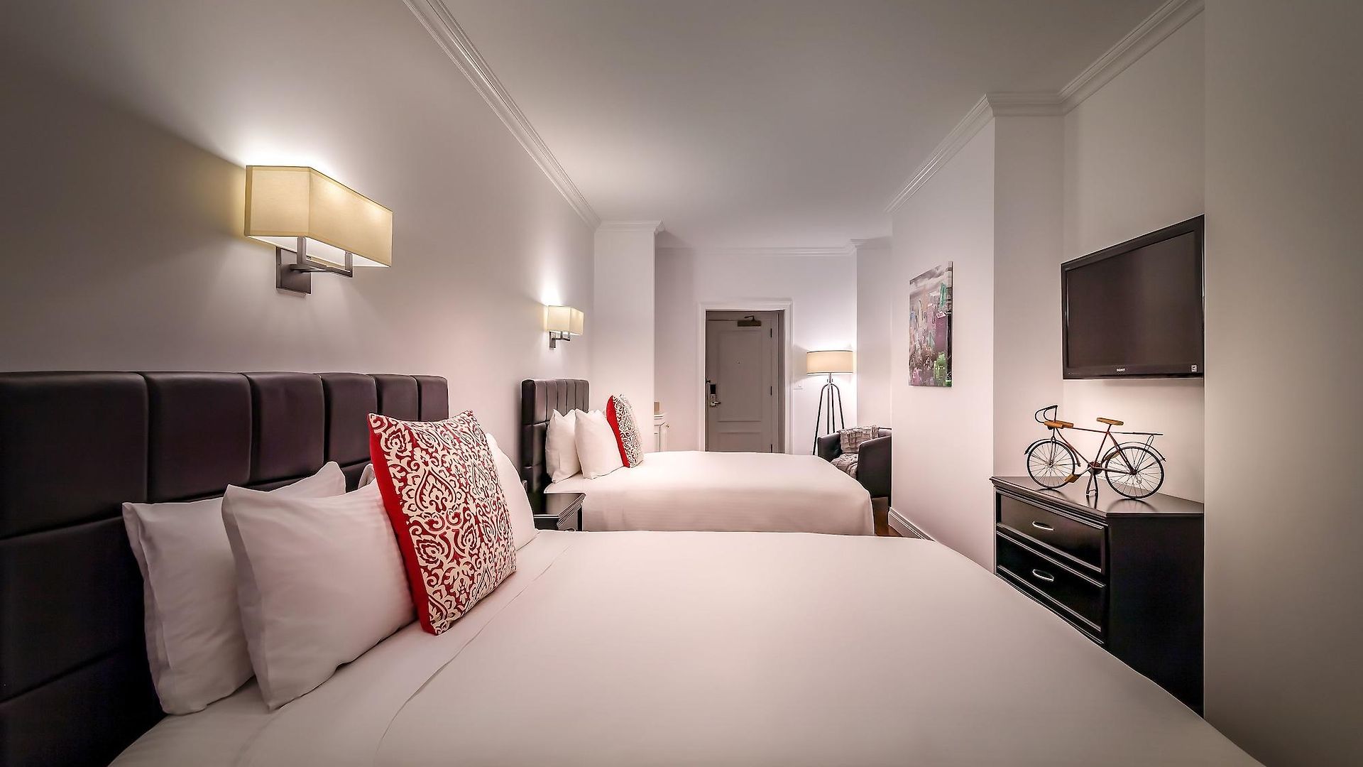 Hotel Avalon 4*
