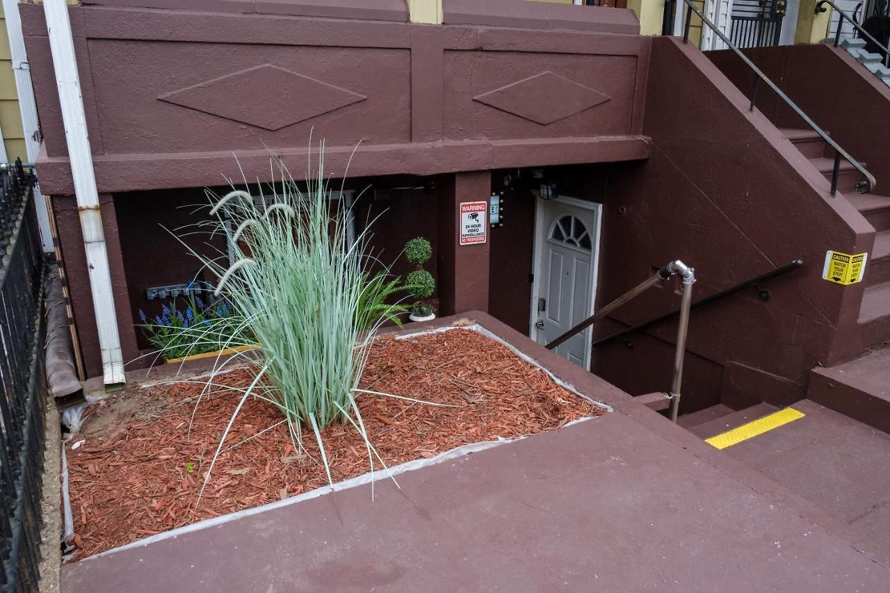 Apartment Elegant 2 Bedroom W Modern Amenities *