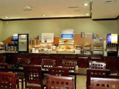 Hotel Express Kennedy Airport, An Ihg New York