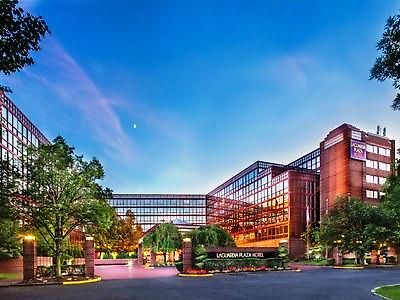 Doubletree By Hilton New York-laguardia Hotel