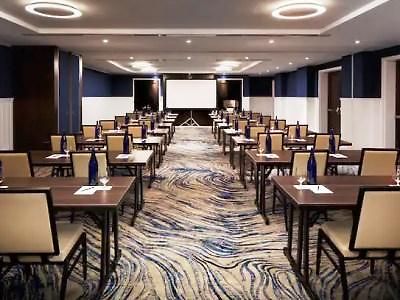 Hilton Brooklyn - Newly Renovated 4*