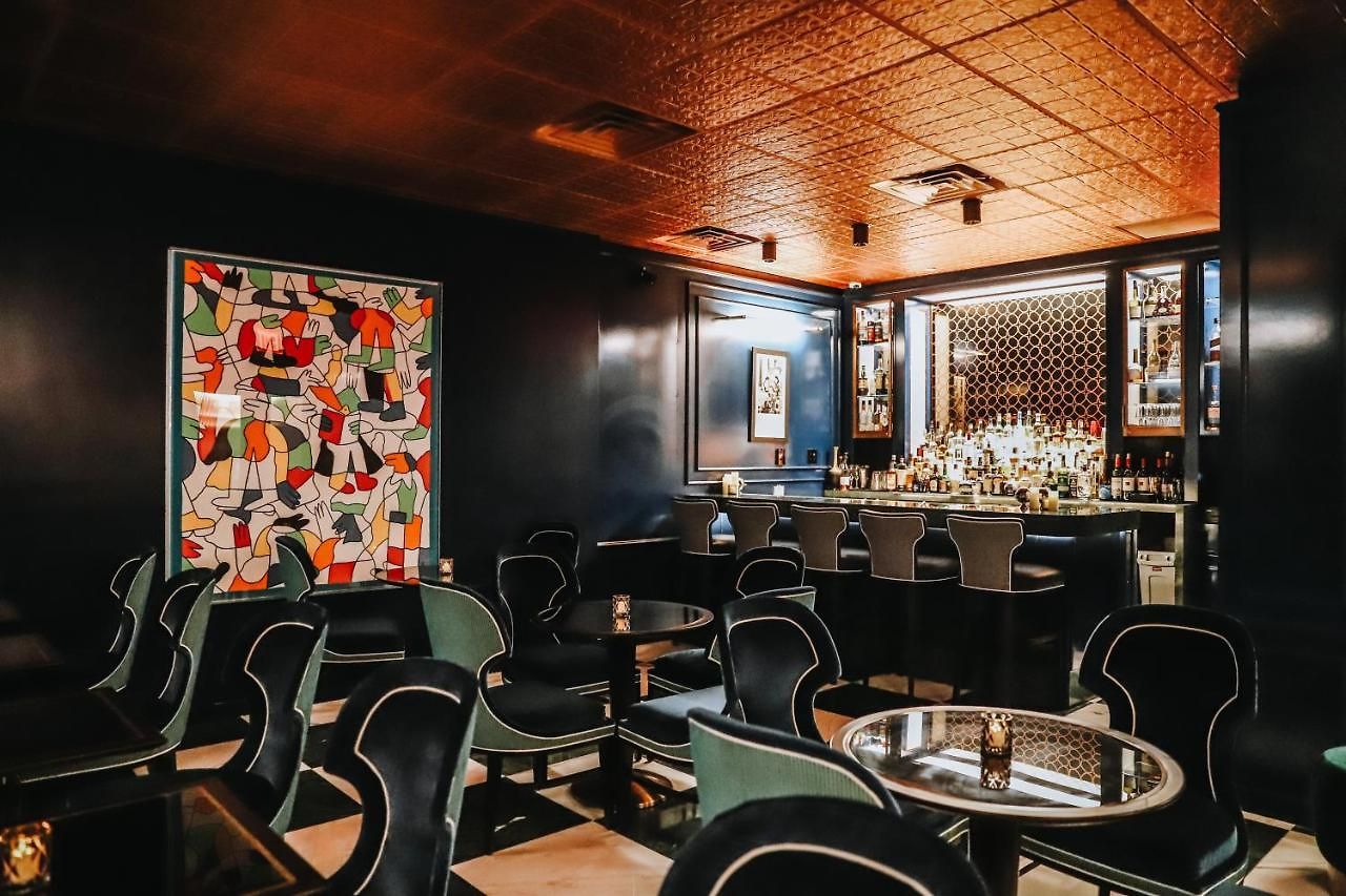 The Iroquois Times Square, A Small Luxury Hotel Hotel