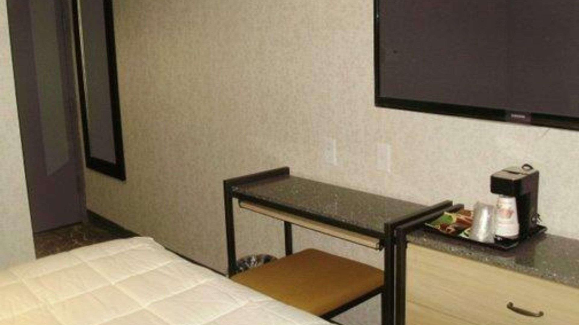 Rodeway Near Jfk Airport Hotel 2*
