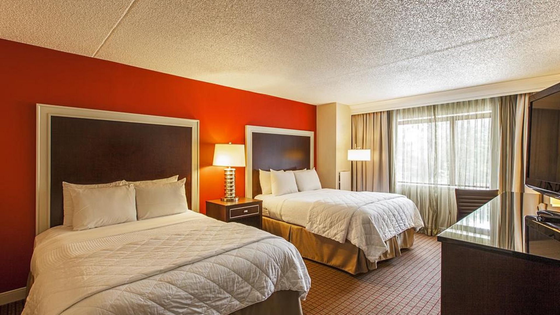 Doubletree By Hilton New York-laguardia