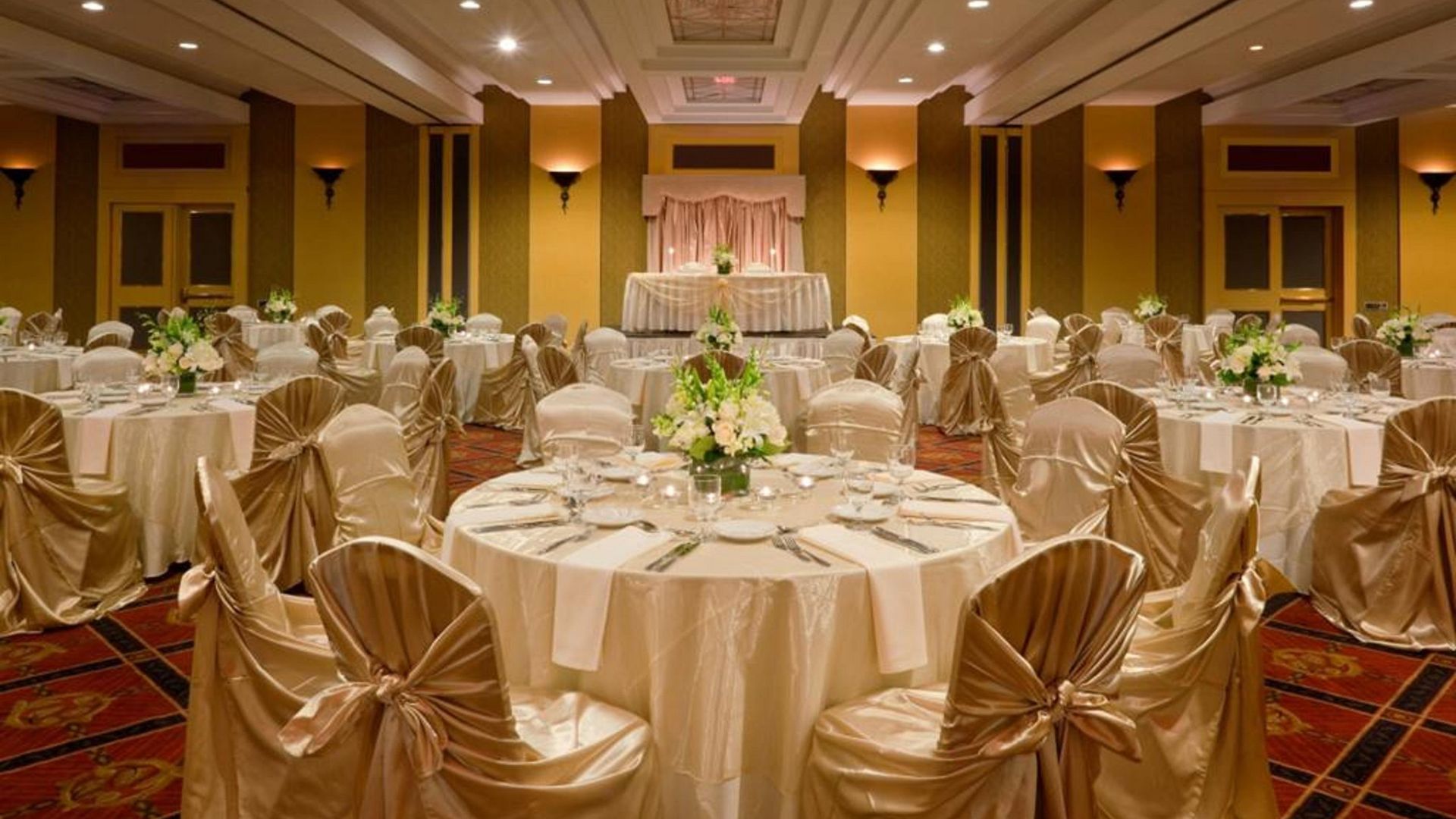 Doubletree By Hilton New York-laguardia Hotel 3*