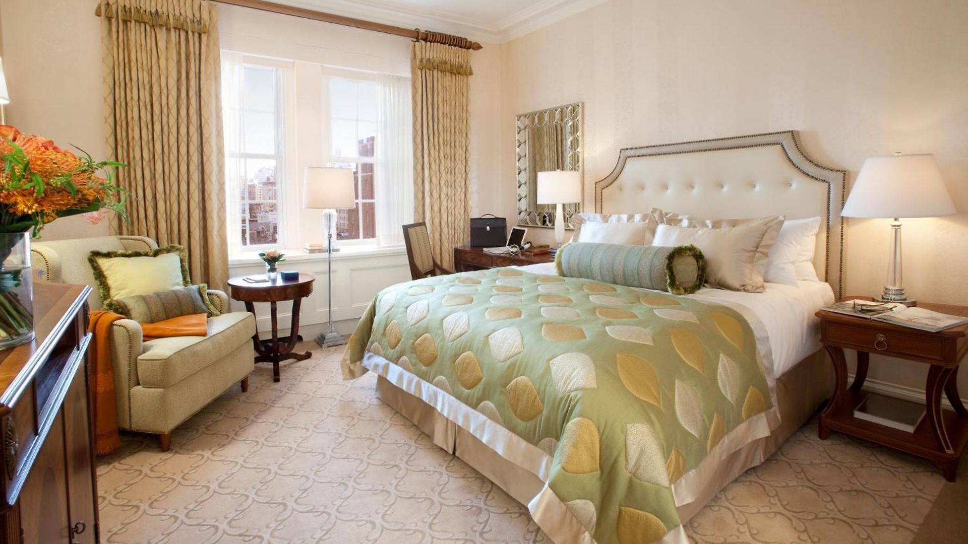 Hotel The Pierre, A Taj Hotel,
