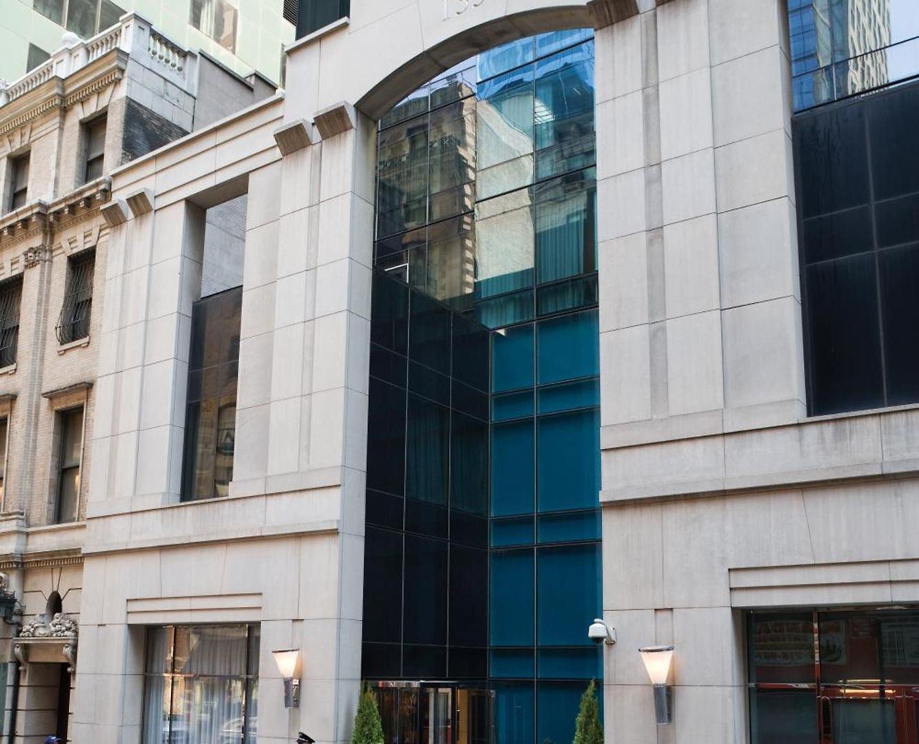 Millennium Premier Times Square Hotel 4*
