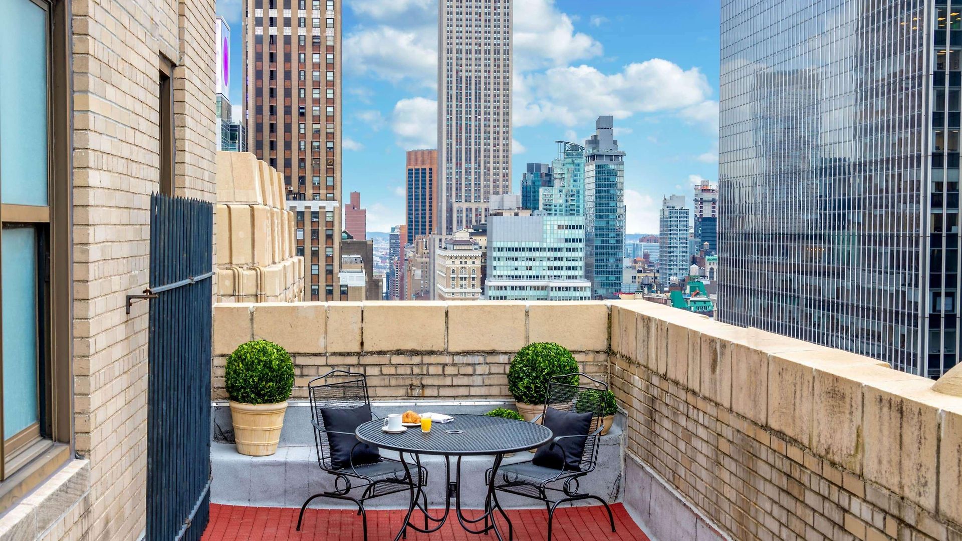 New Yorker By Lotte