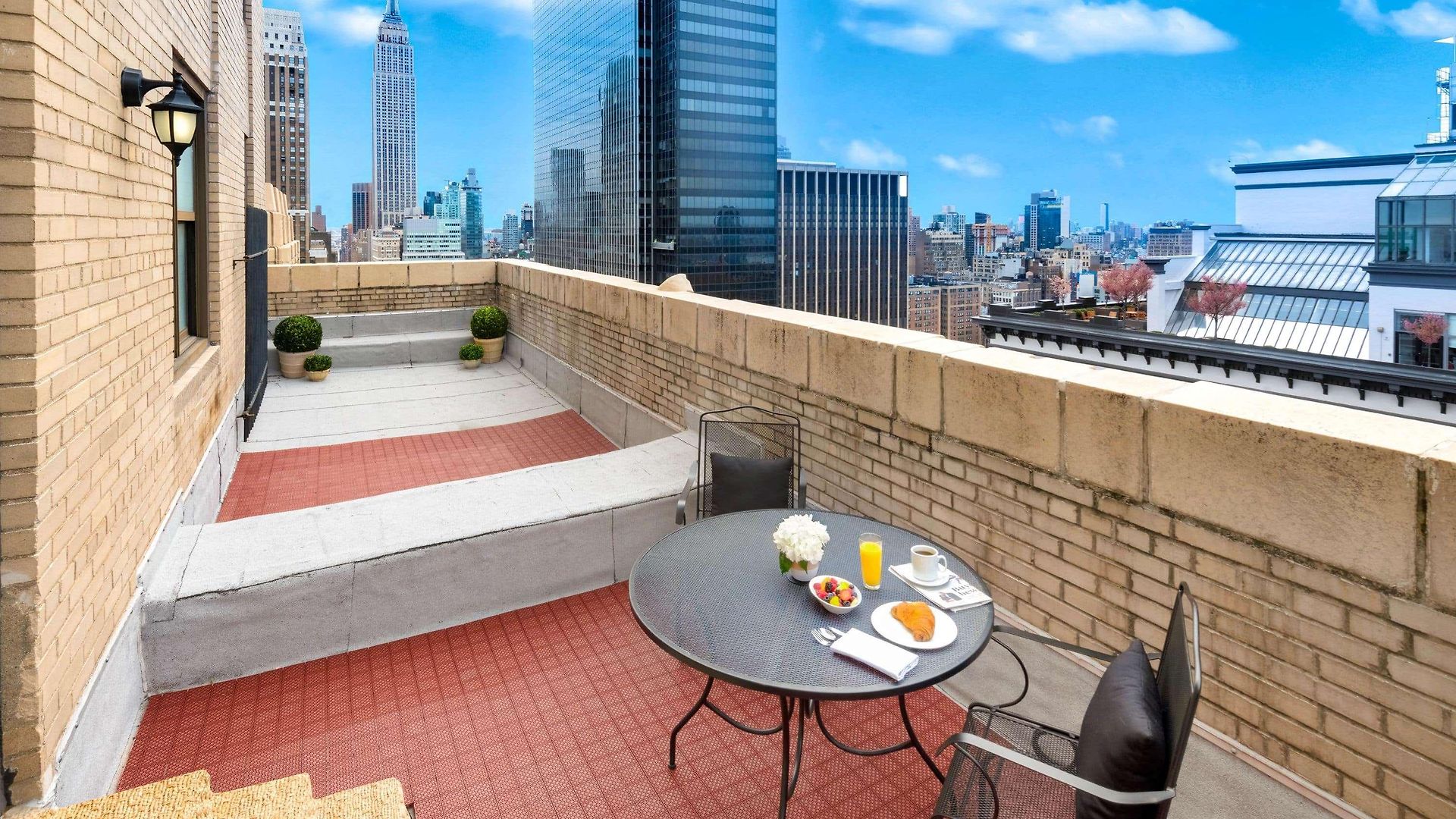 New Yorker By Lotte Hotel 4*