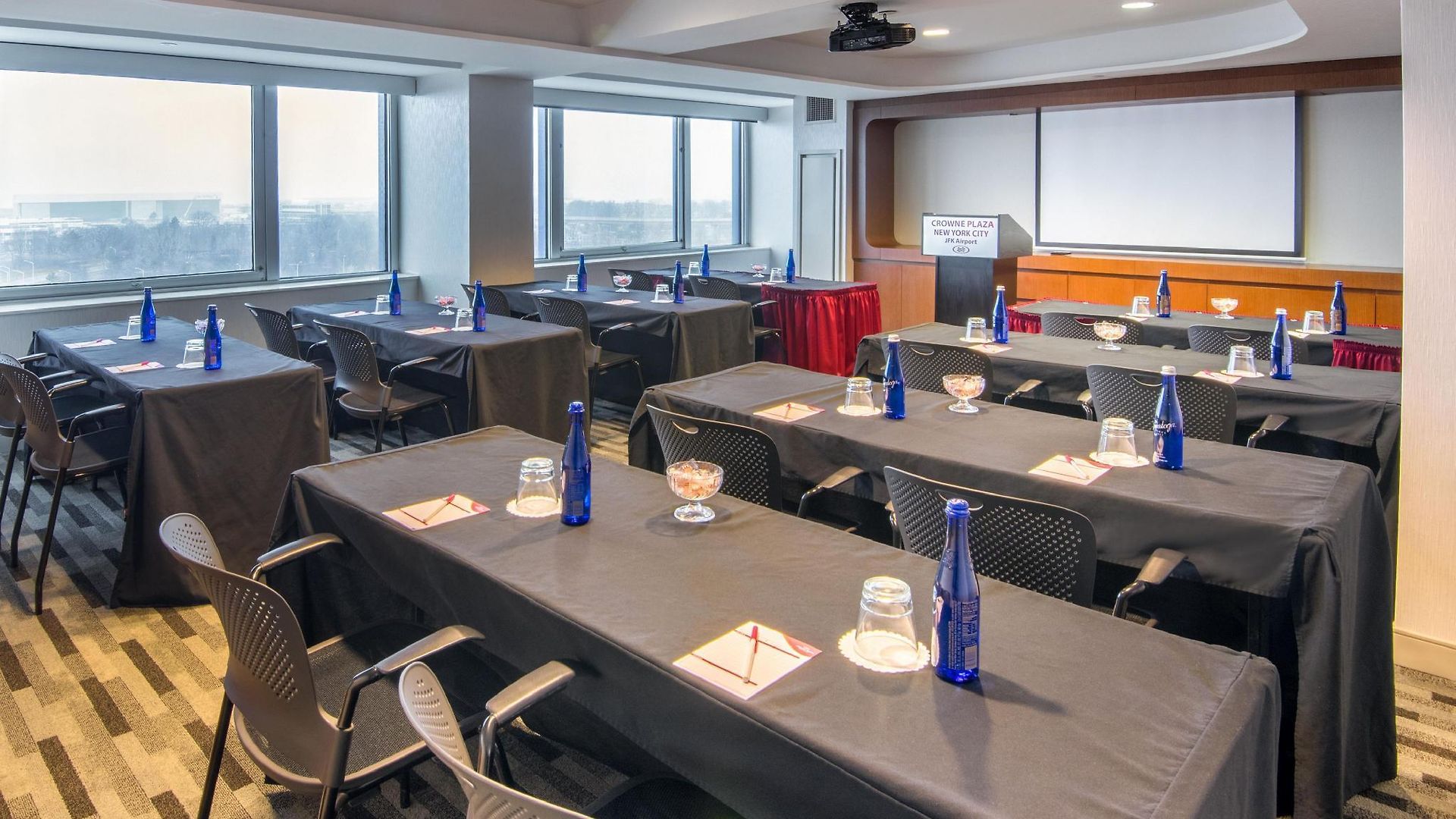 Hotel Crowne Plaza Jfk Airport City, An Ihg