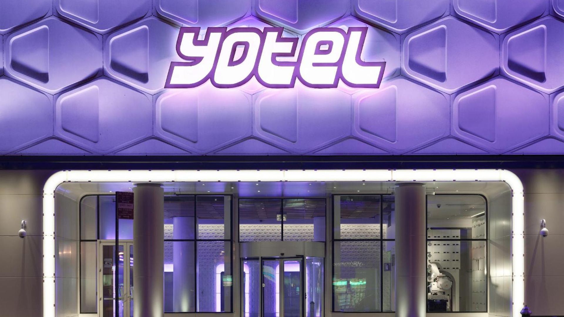 Yotel Times Square 4*