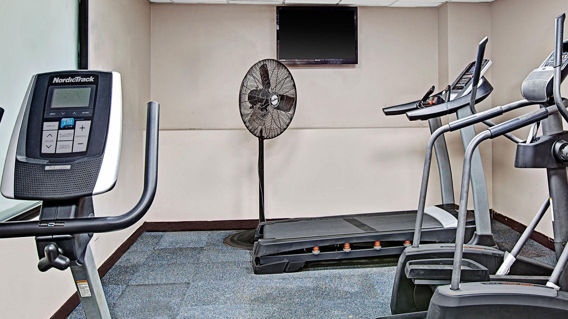 Hotel Super 8 By Wyndham Jamaica North Conduit New York