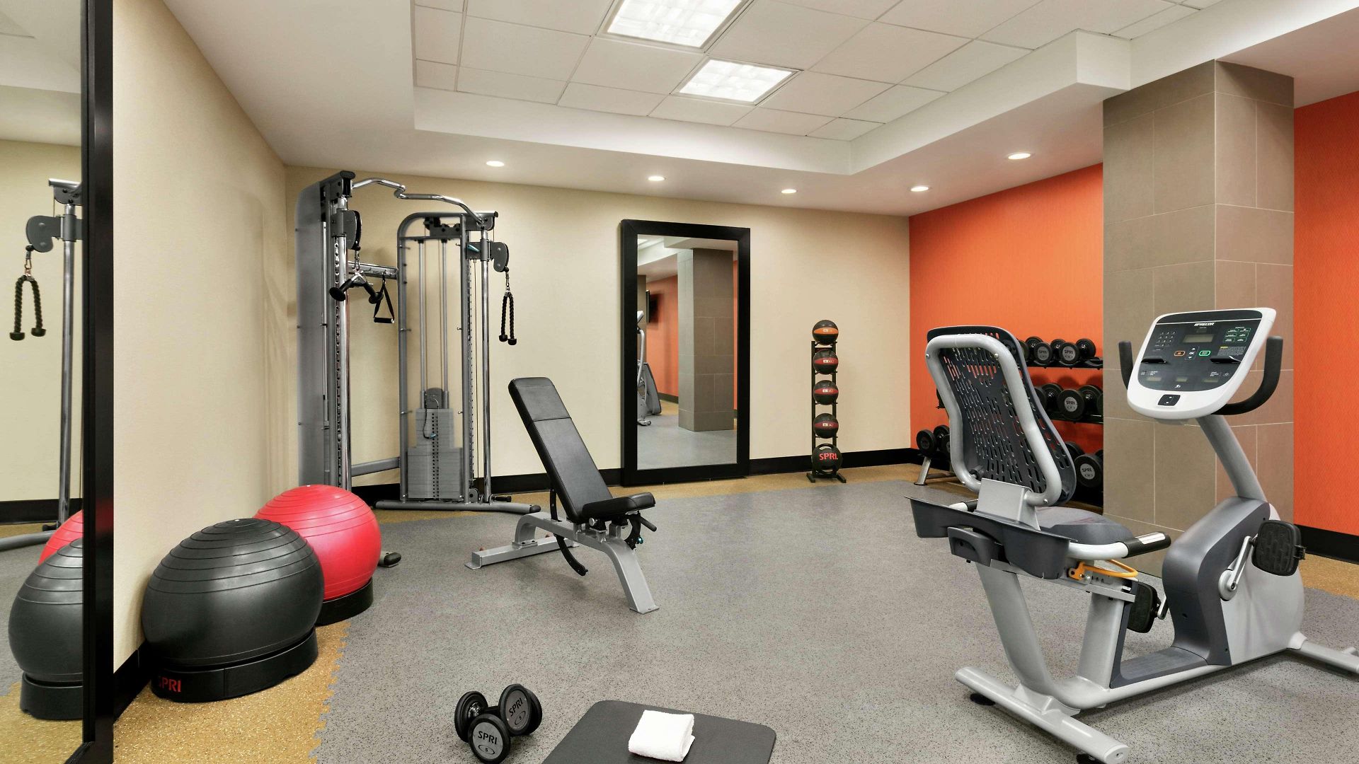 Home2 Long Island City/manhattan View Hotel 3*