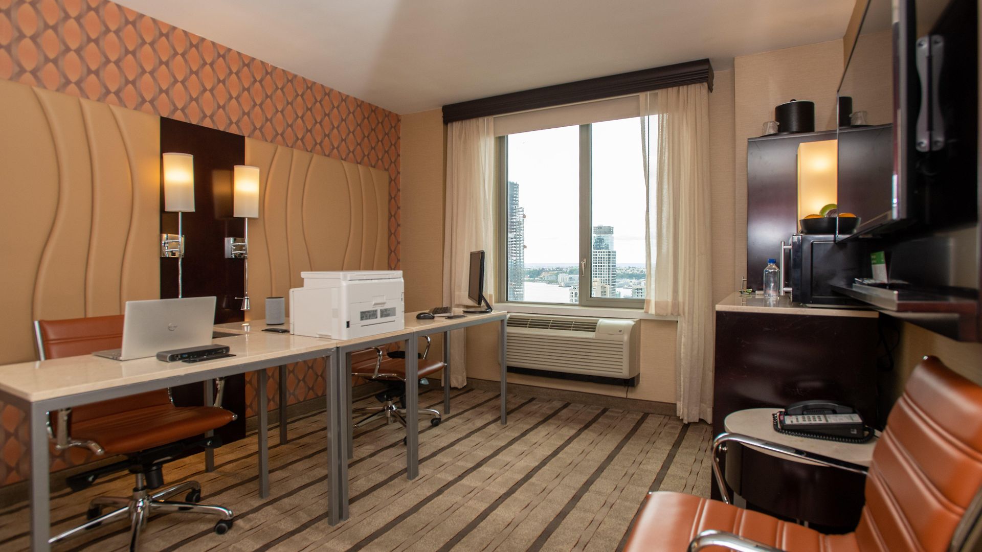 - Times Square By Ihg Hotel 3*