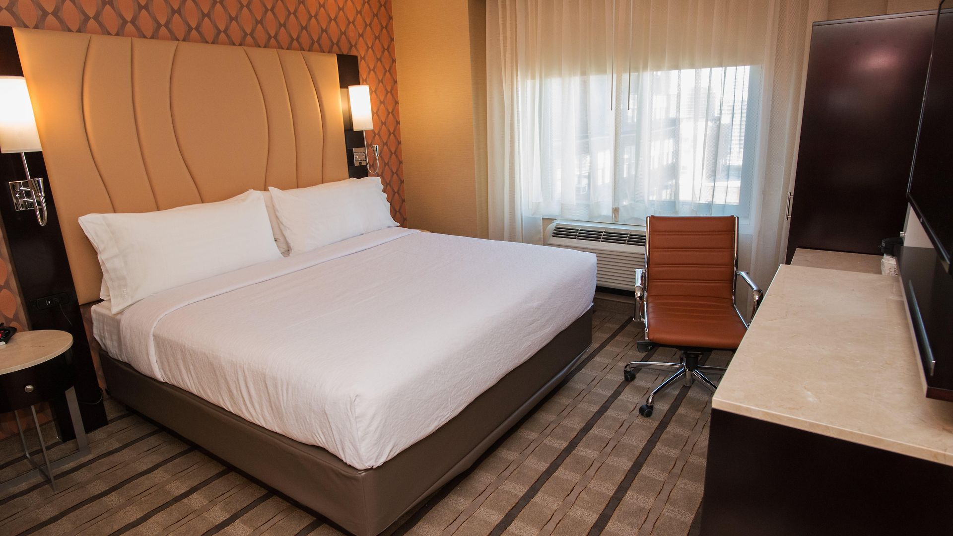 - Times Square By Ihg Hotel 3*
