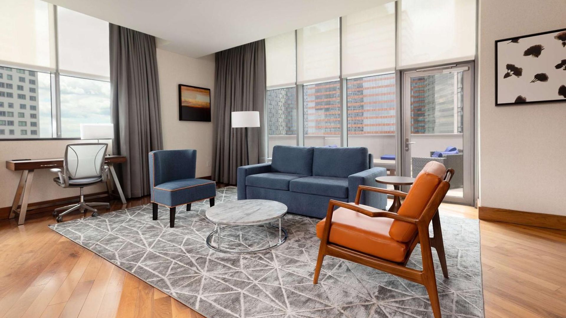Hilton Garden Long Island Hotel 3*