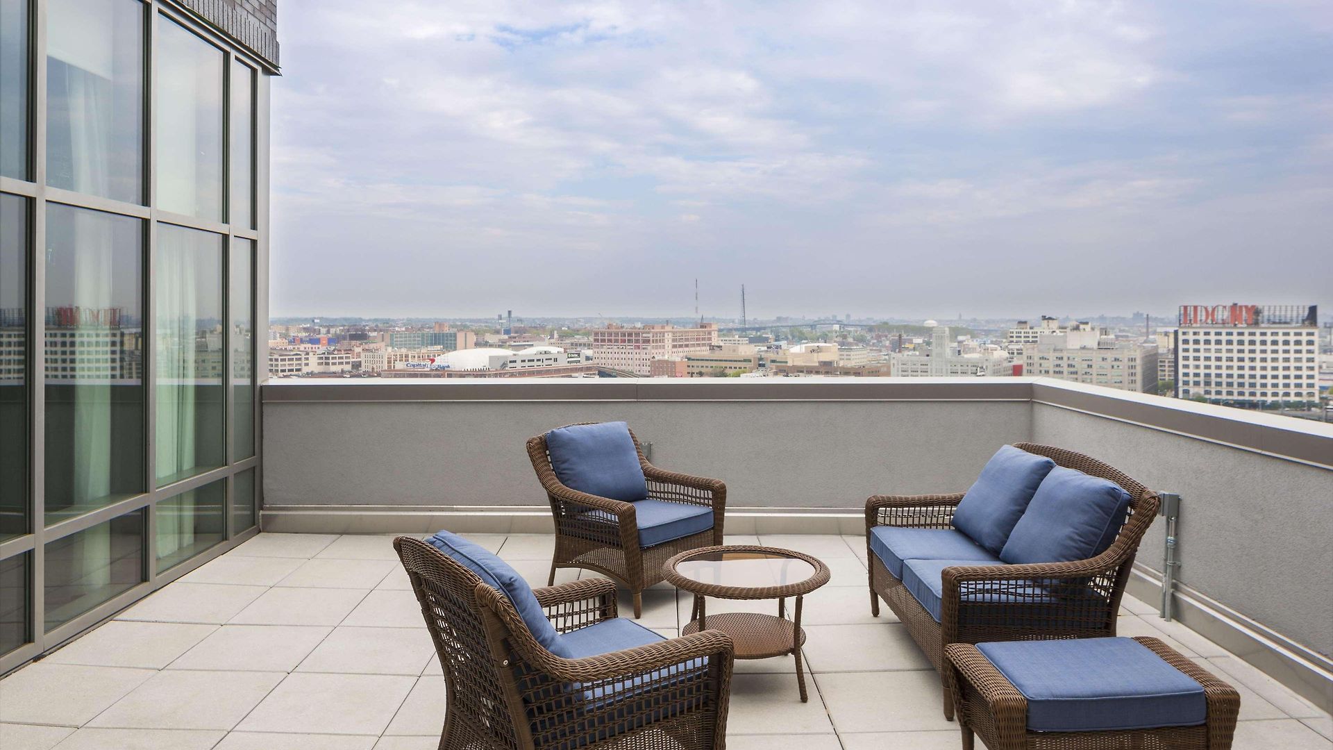 Hilton Garden Long Island Hotel 3*