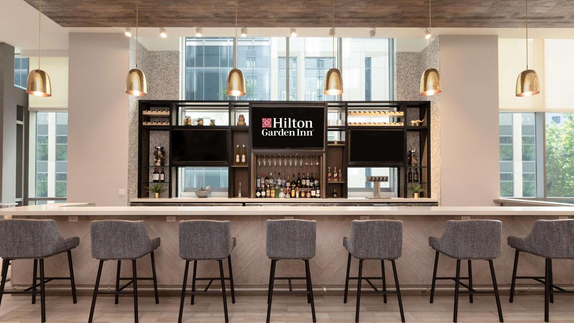 Hilton Garden Long Island Hotel