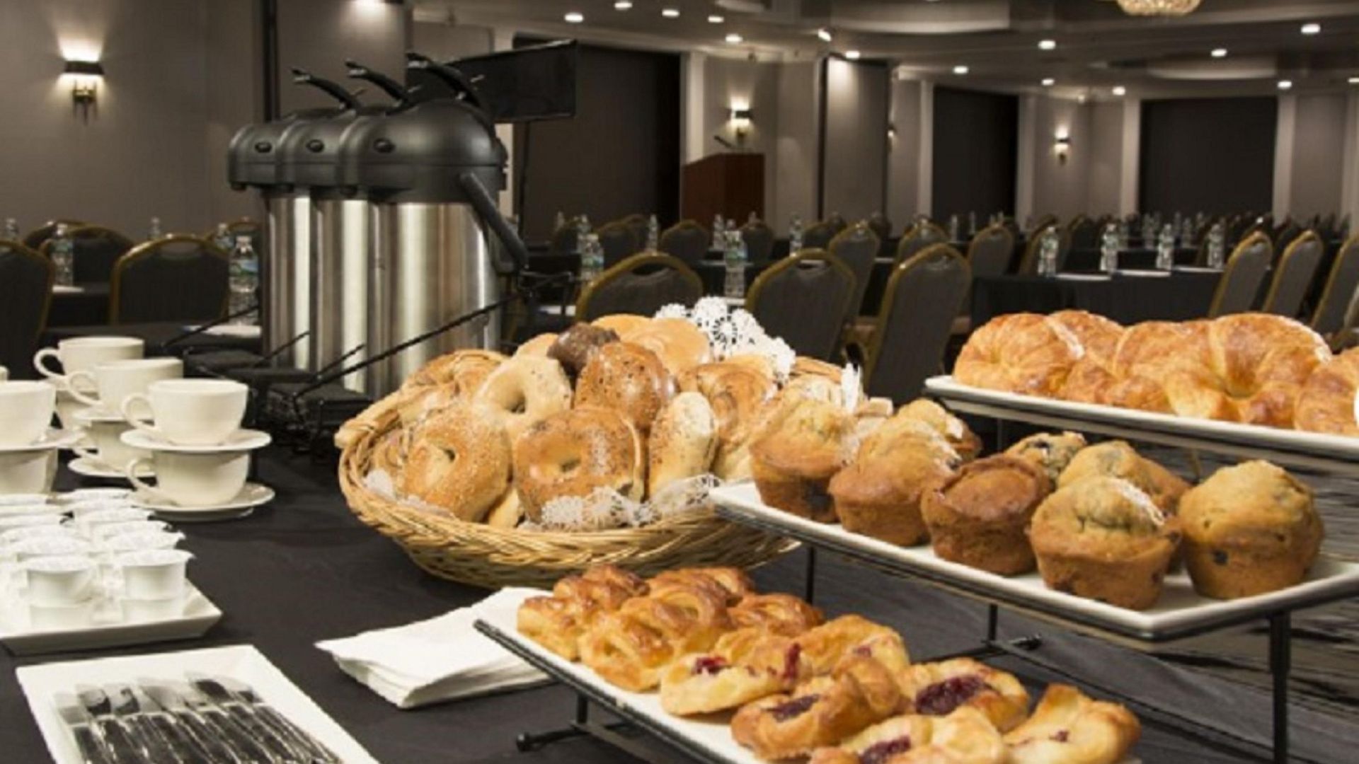Hotel Adria And Conference Center 3*