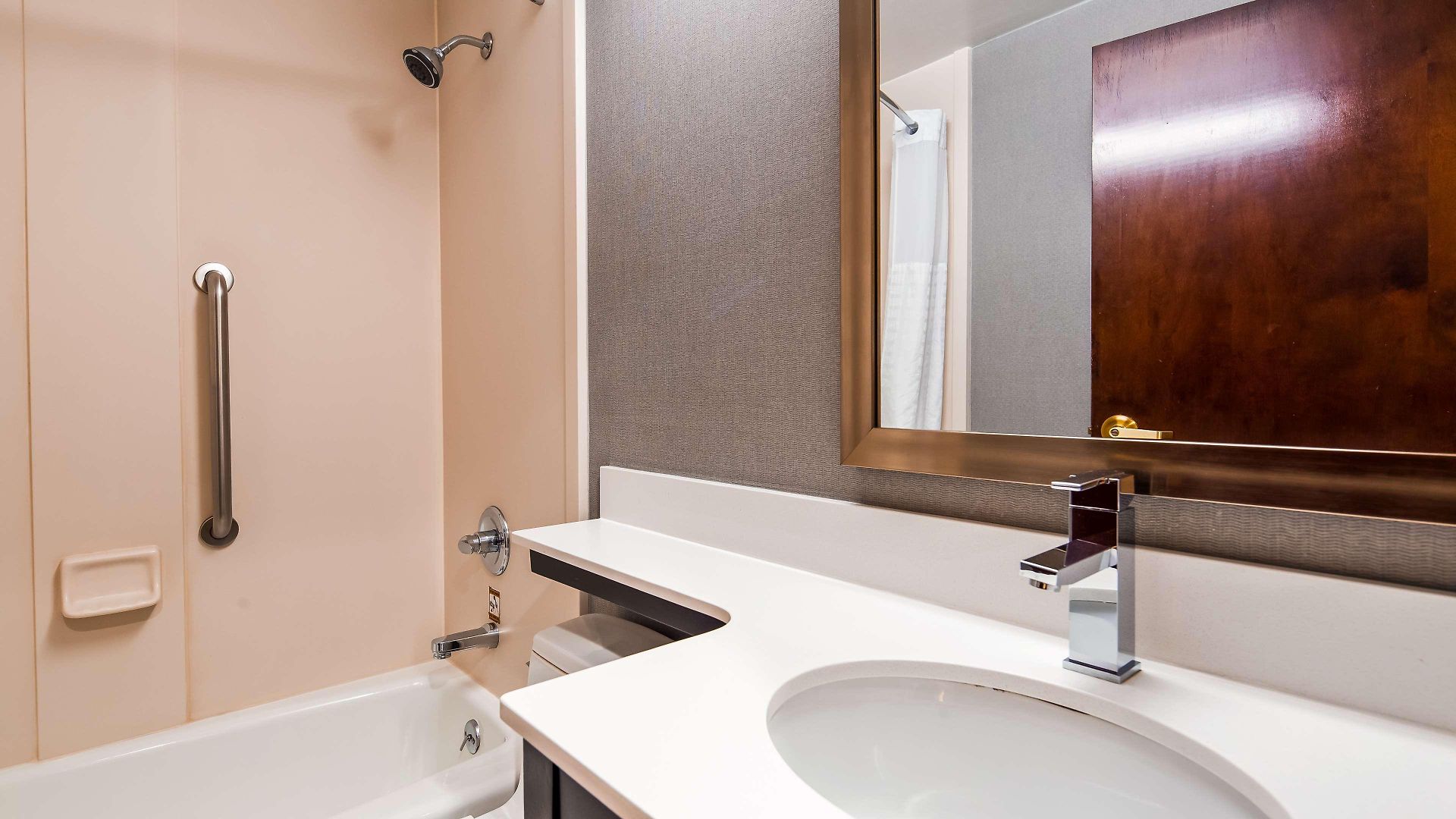 Western Jfk Airport Hotel 3*