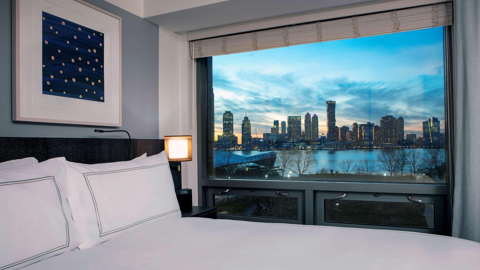 Conrad Downtown Hotel 5*