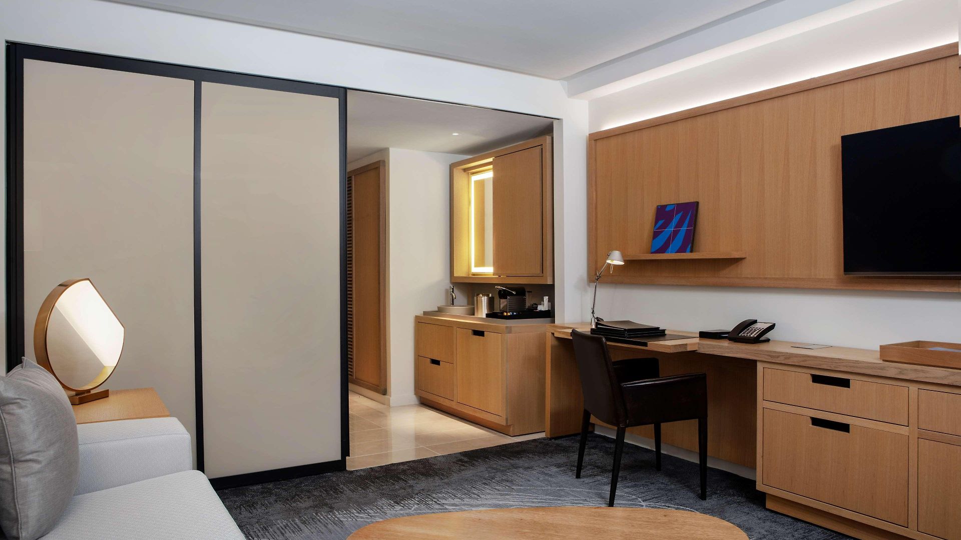 Hotel Conrad Downtown 5*