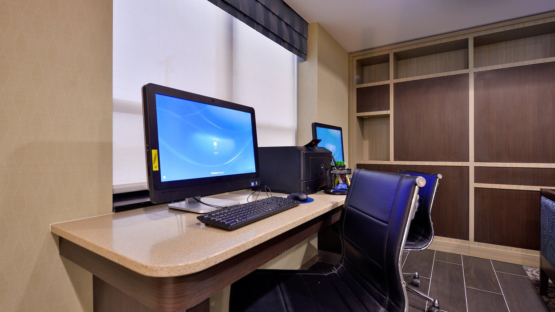 Hotel New York-jfk Airport Area, An Ihg New York