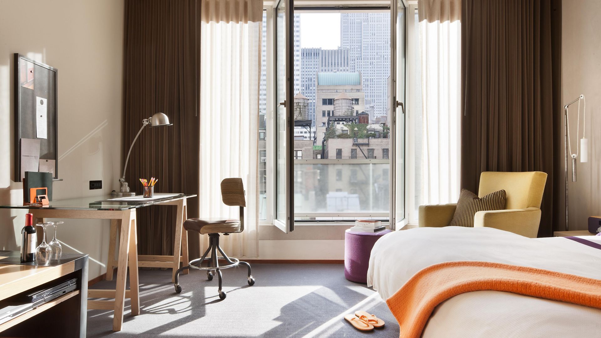 Hotel Chambers 4*