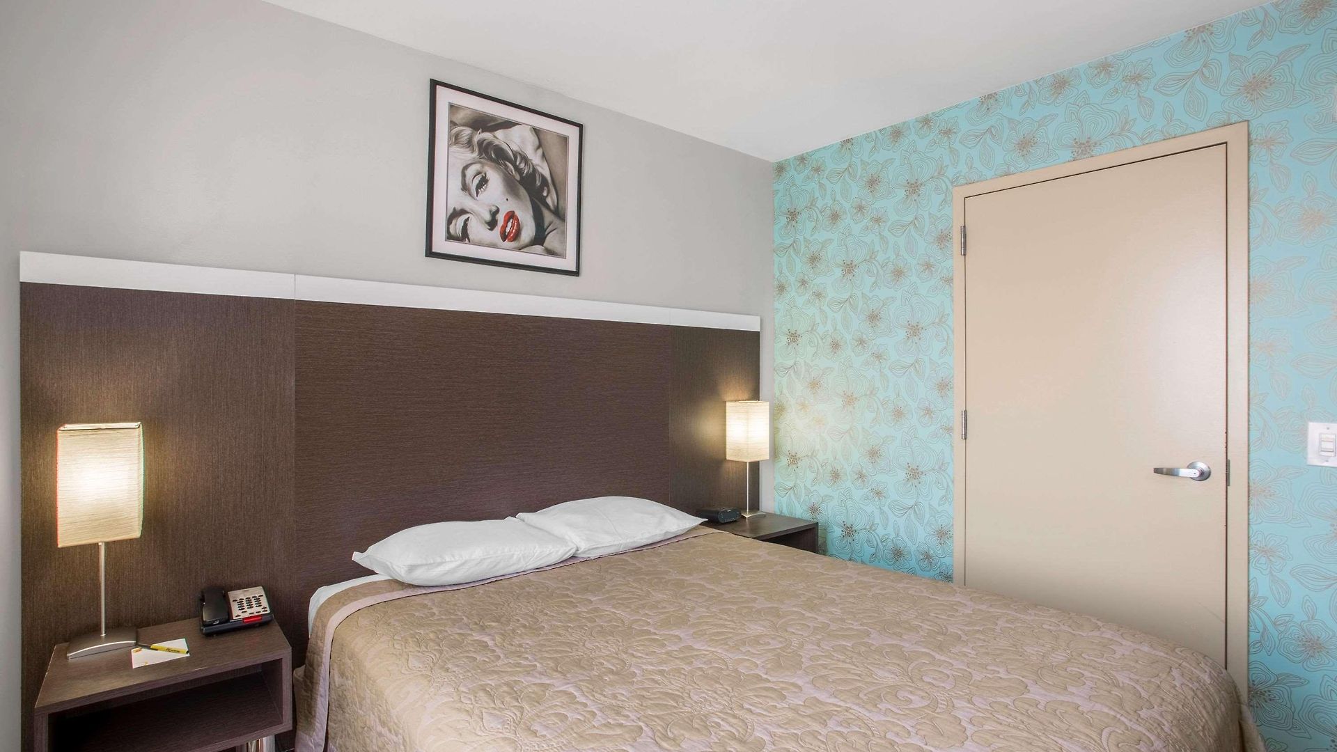 Super 8 By Wyndham Brooklyn / Park Slope 3*