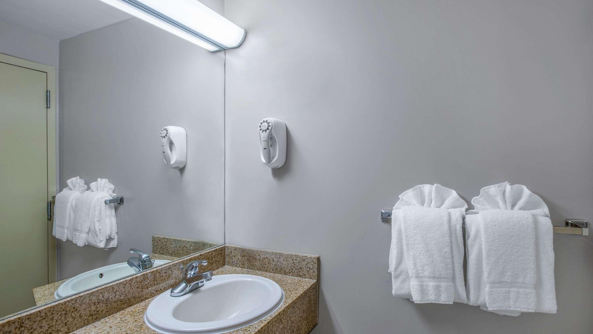 Super 8 By Wyndham Brooklyn / Park Slope New York