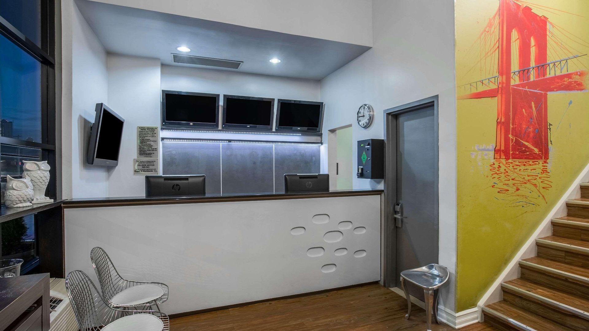 Super 8 By Wyndham Brooklyn / Park Slope Hotel