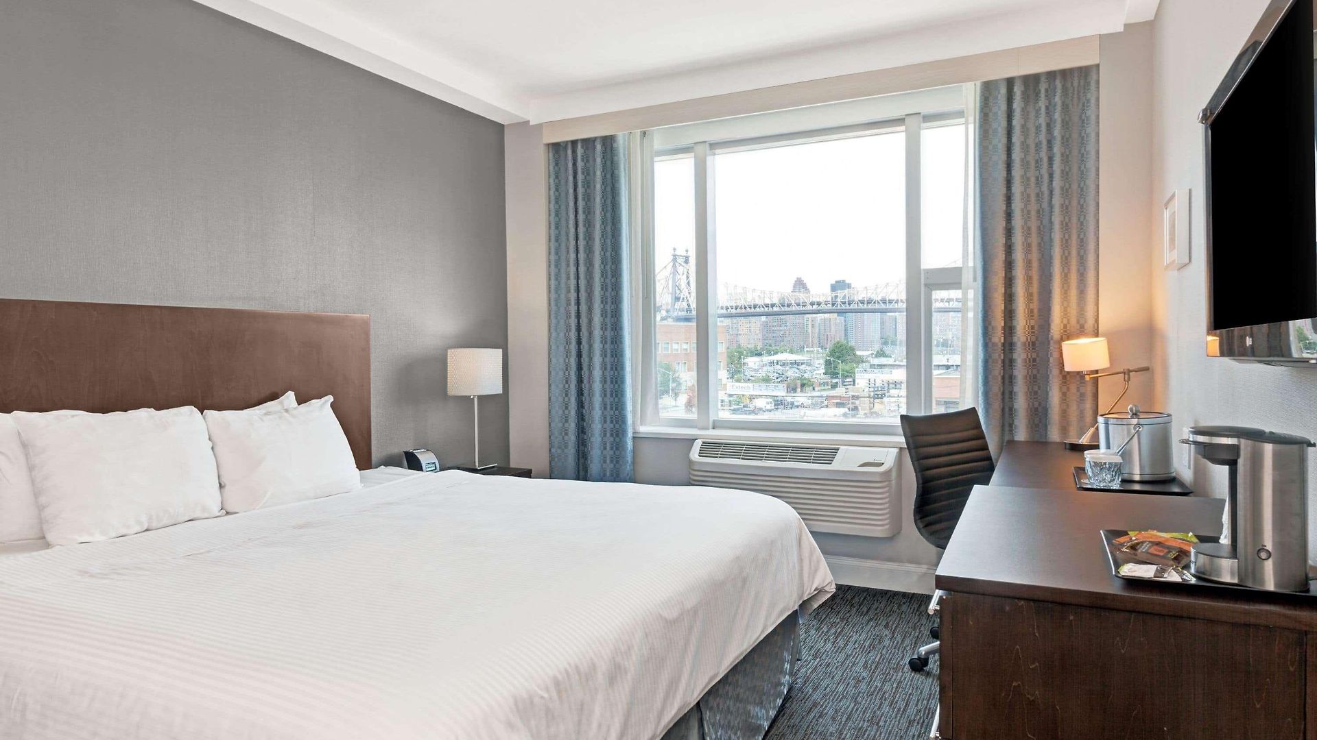 Hotel Wyndham Garden Long Island