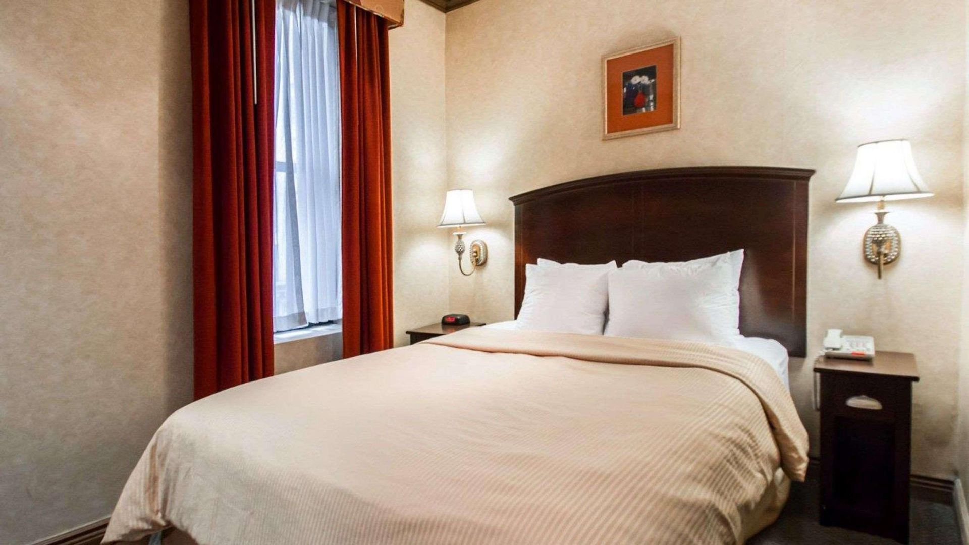 Clarion Park Avenue Hotel 2*