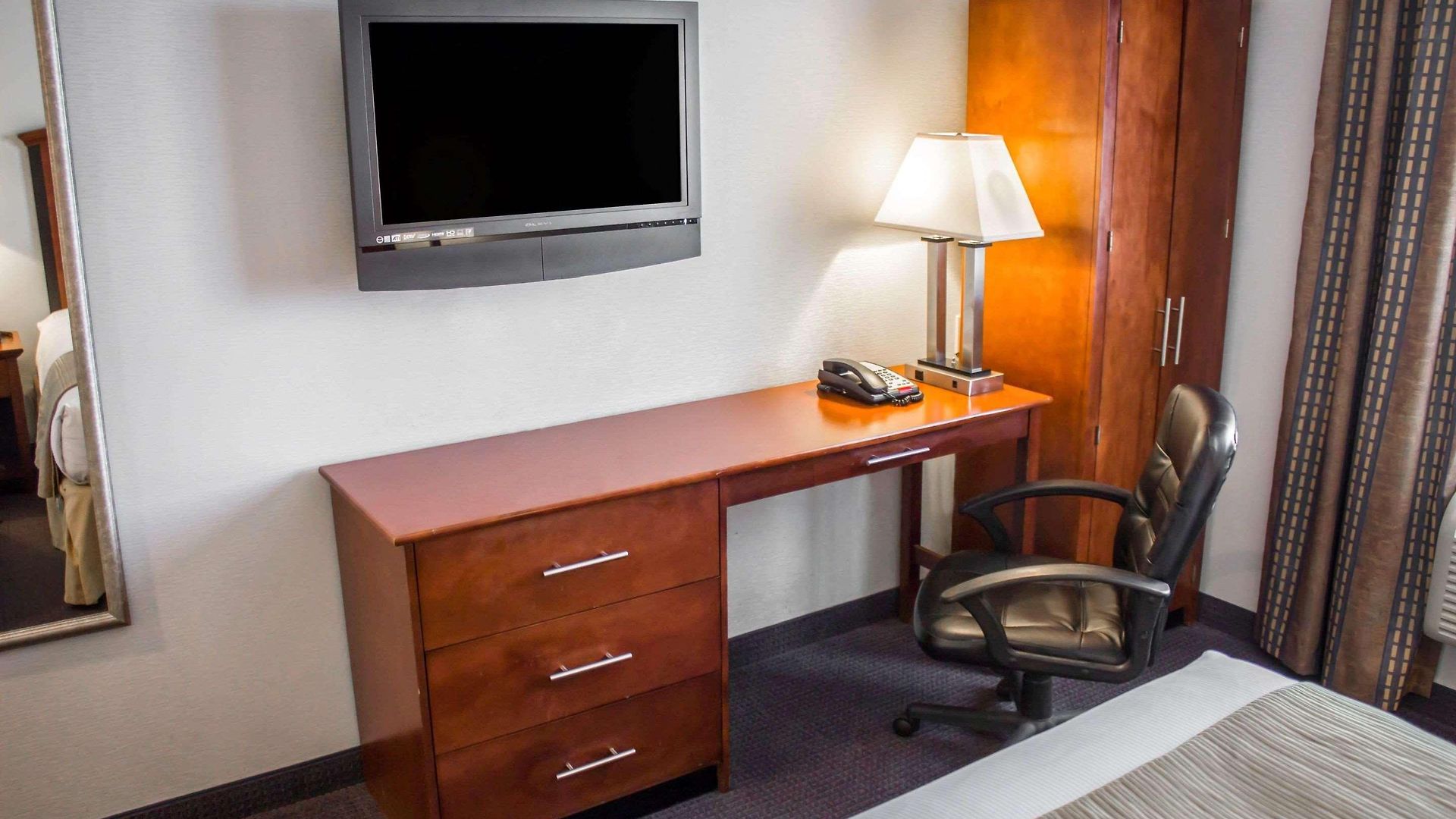Quality Long Island - Queensboro Bridge 3*