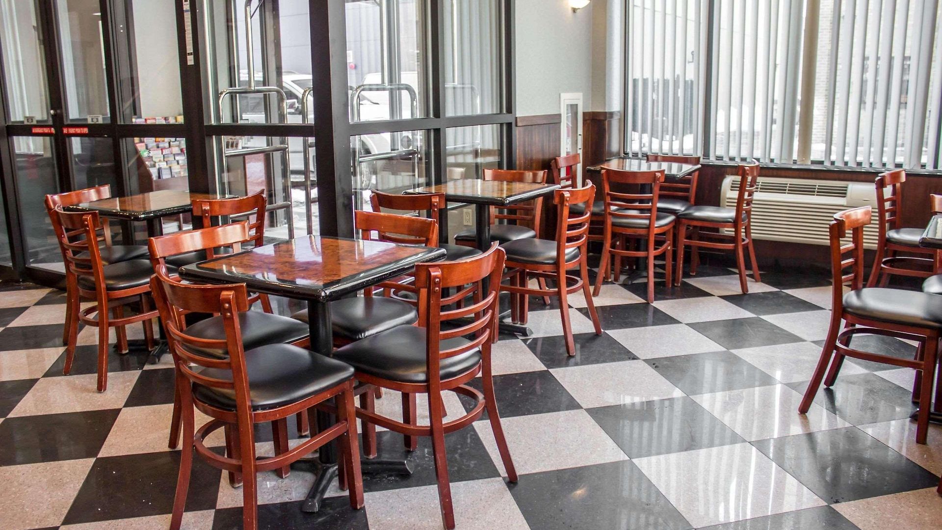 Hotel Quality Long Island - Queensboro Bridge 3*