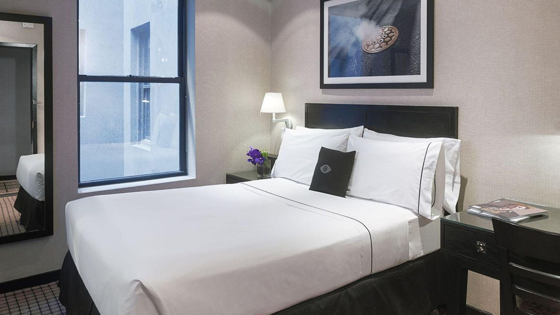 Oyo Times Square 4*