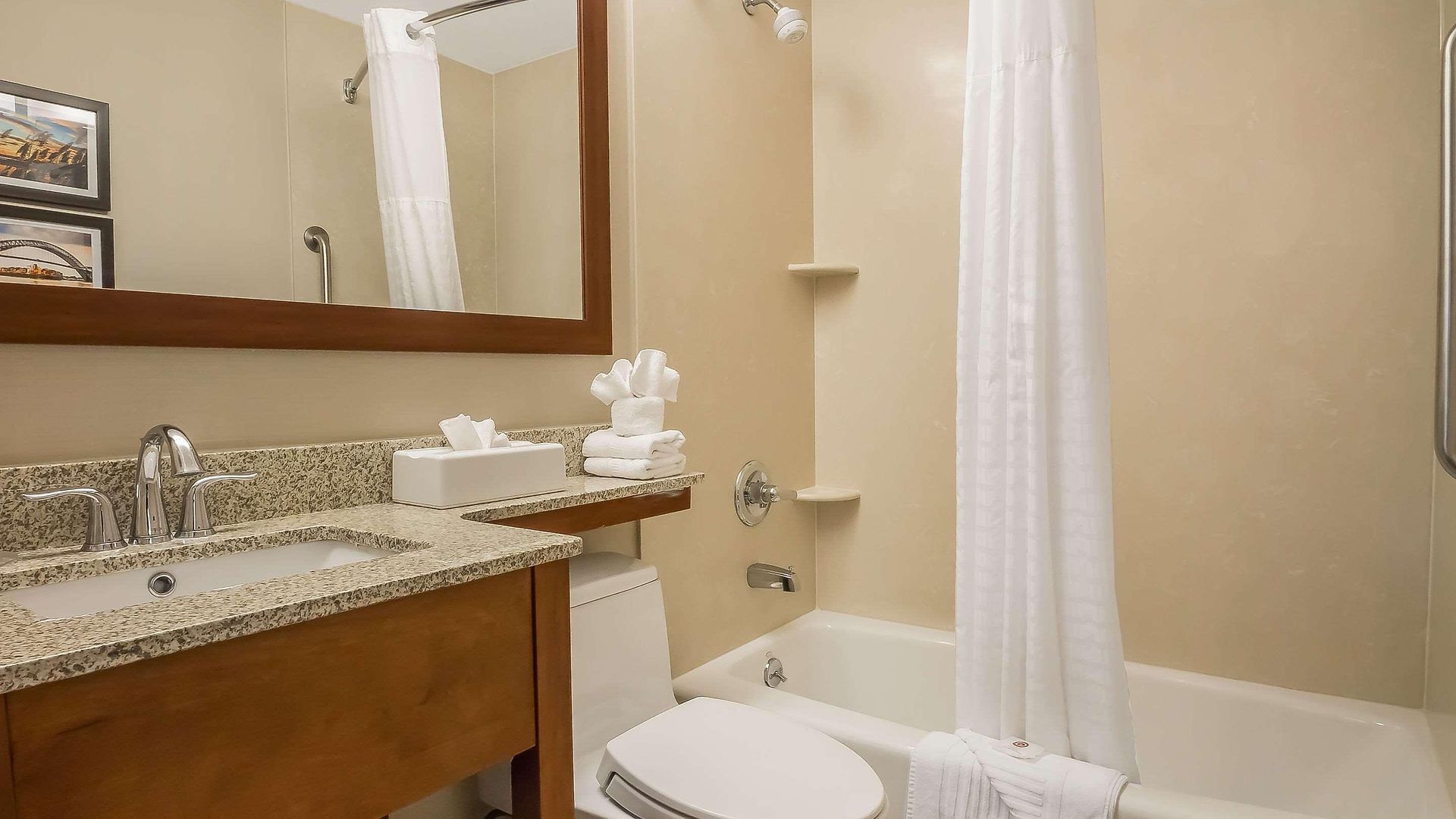 Inn Comfort Staten Island 4*