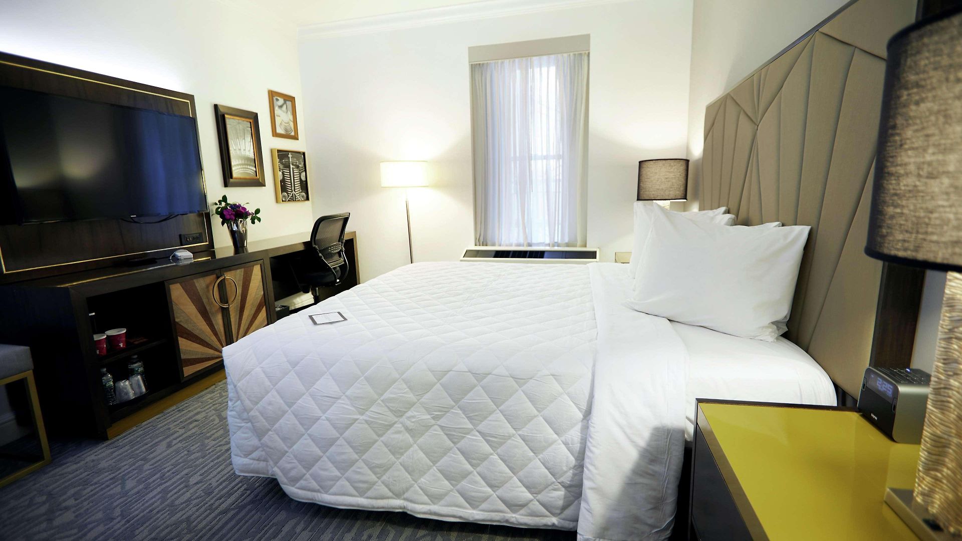 Hotel Martinique On Broadway, Curio Collection By Hilton New York