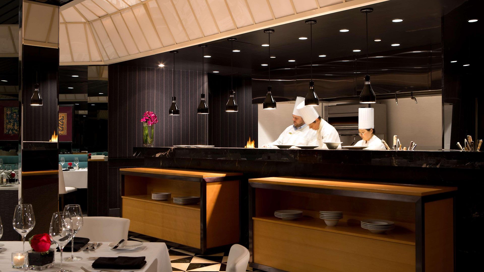 Millennium Hilton One Un Plaza Hotel 4*