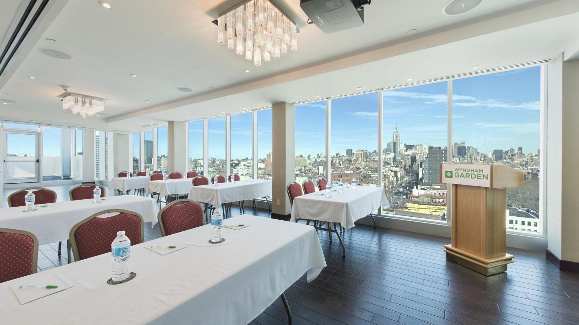 Wyndham Garden Chinatown Hotel