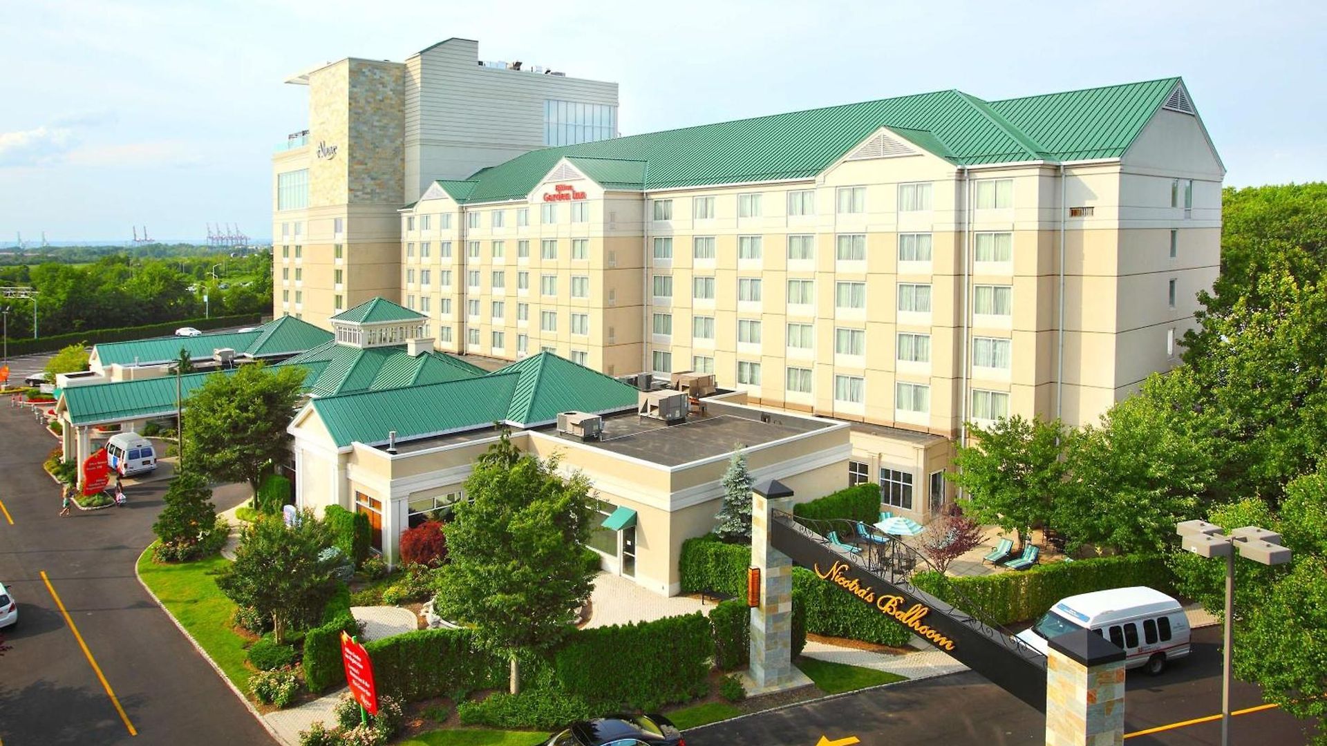Hilton Garden New York/staten Island 3*