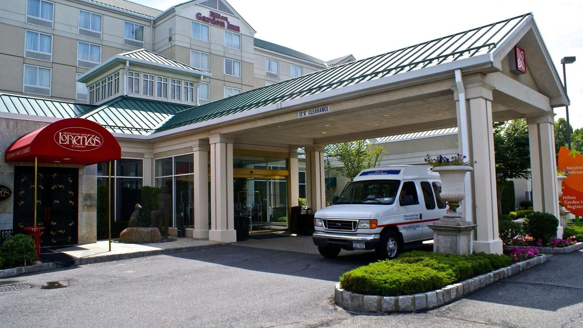 Hilton Garden New York/staten Island Hotel