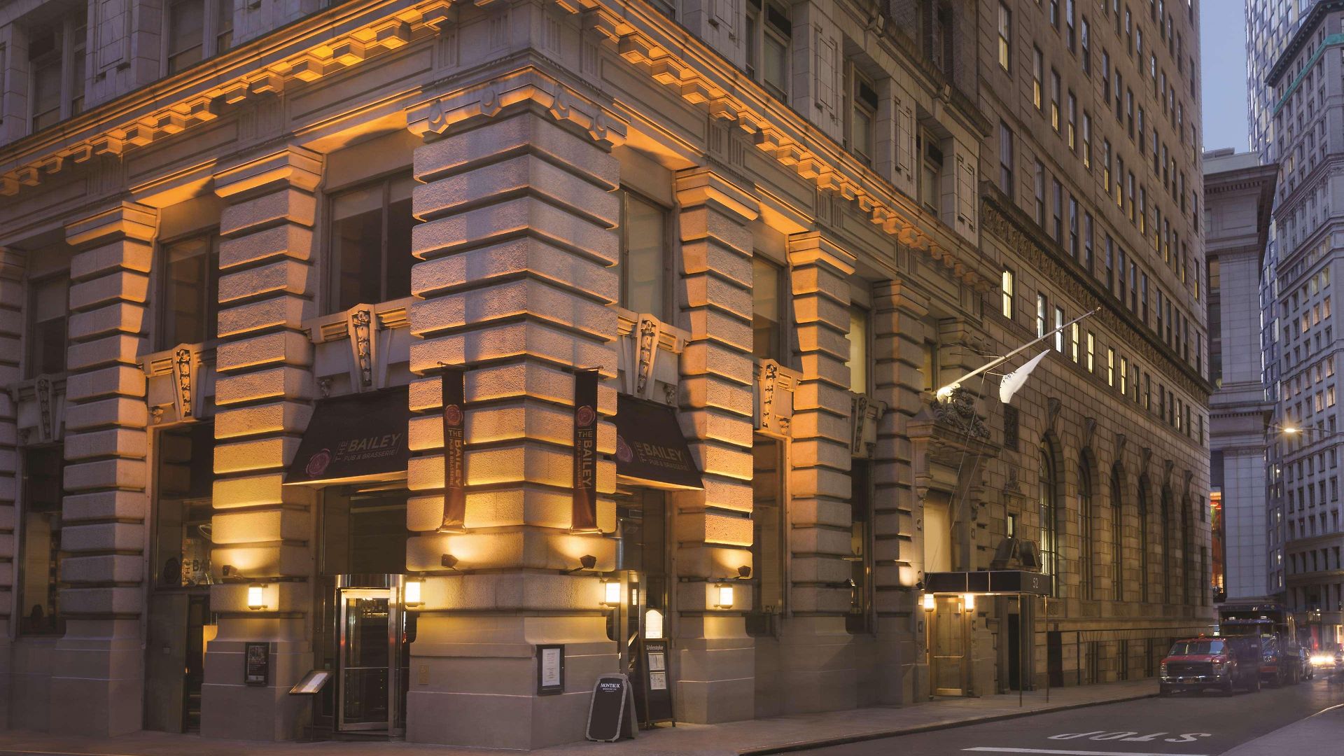 Radisson Street Hotel 4*